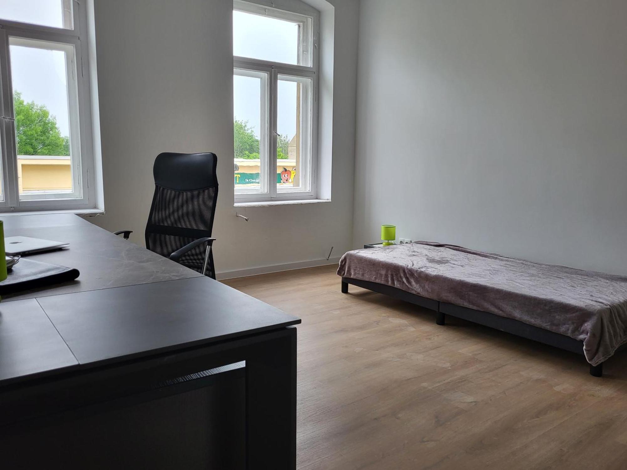 Volkshaus Hbf Wg & Serviced Apartments Zittau Buitenkant foto