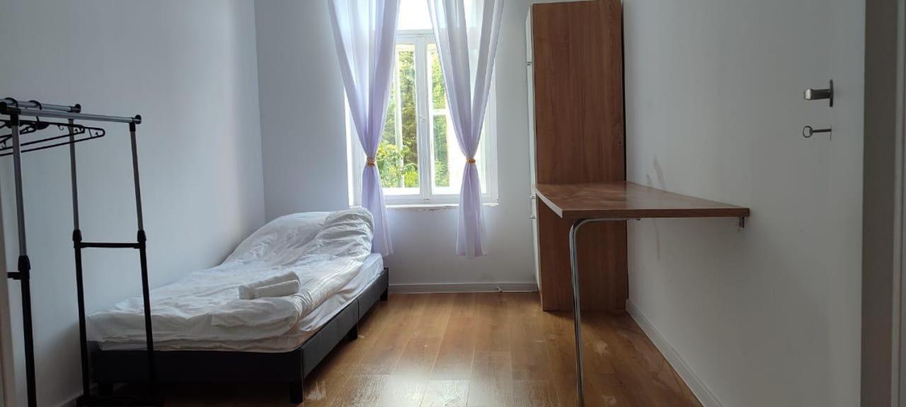 Volkshaus Hbf Wg & Serviced Apartments Zittau Buitenkant foto