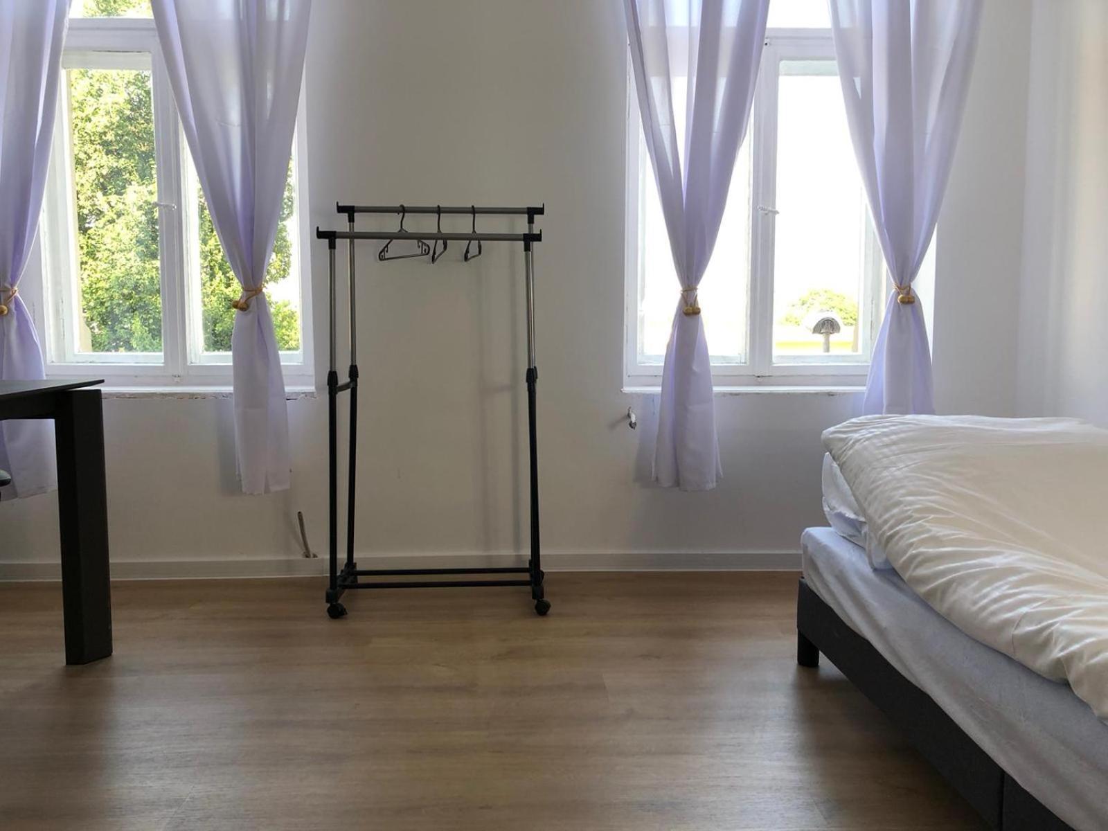 Volkshaus Hbf Wg & Serviced Apartments Zittau Buitenkant foto